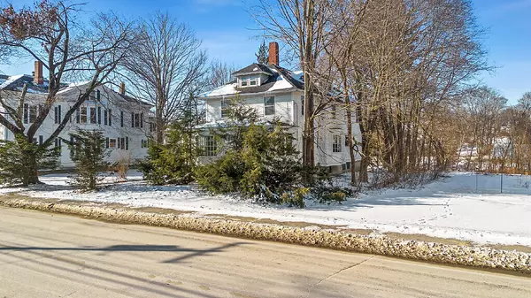 76 Pleasant ST Waterville, ME 04901