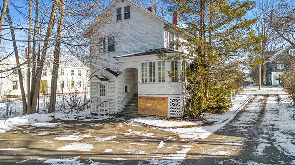 76 Pleasant ST Waterville, ME 04901