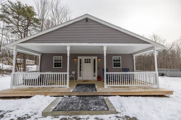 6 Breezy Acres, Mount Vernon, ME 04352