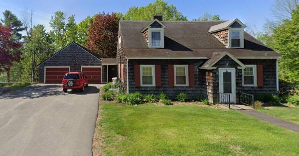 21 Mayo ST, Dover-foxcroft, ME 04426