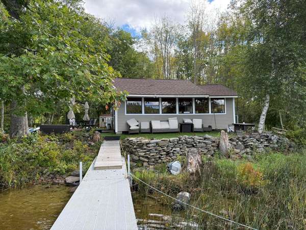 302 Alberta LN, Union, ME 04862