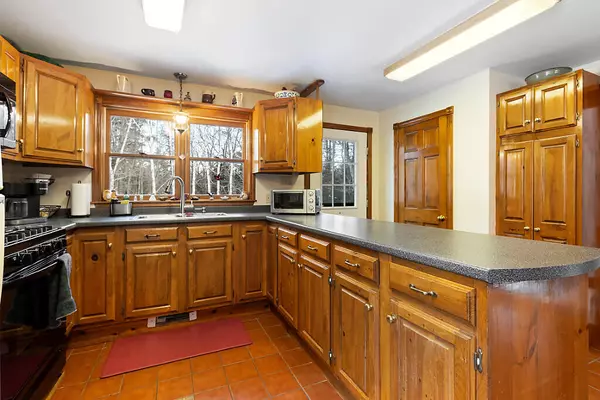 West Gardiner, ME 04345,23 Maplerock LN