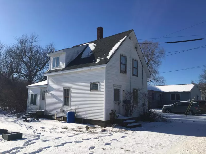 34 Thomaston ST, Rockland, ME 04841