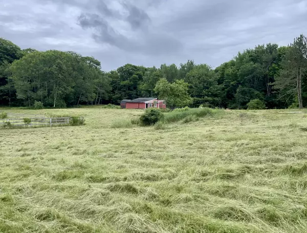 166 Durham RD, Freeport, ME 04032