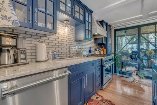 Wells, ME 04090,54 Webhannet DR