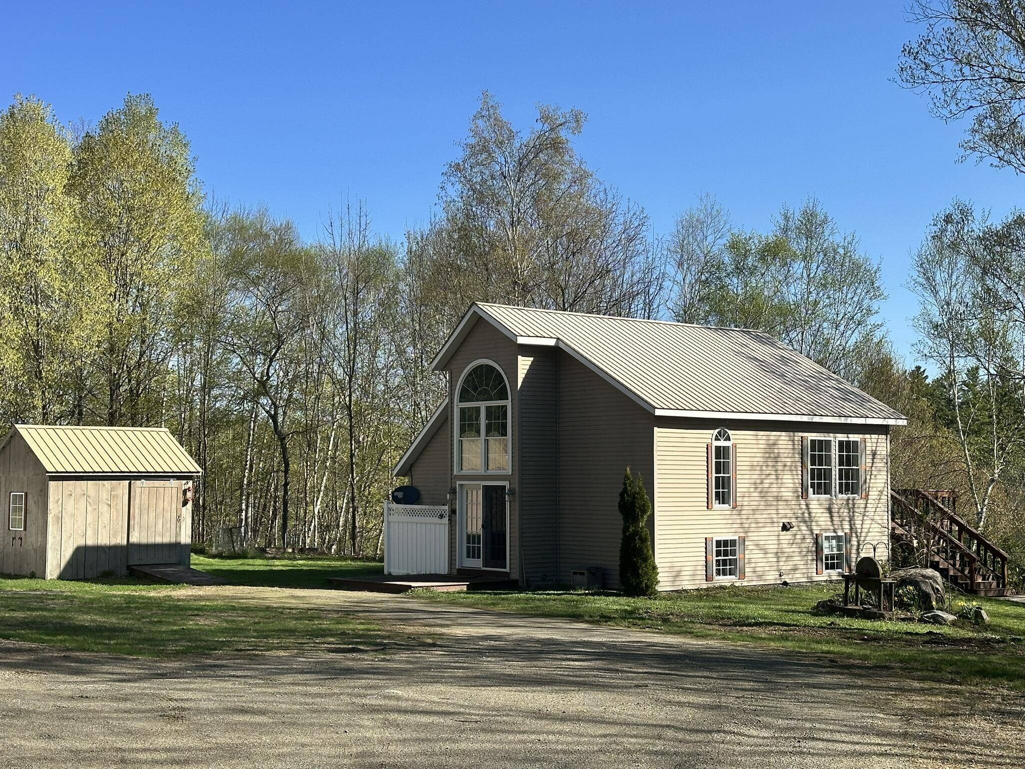 301 Carrabassett RD, New Portland, ME 04961