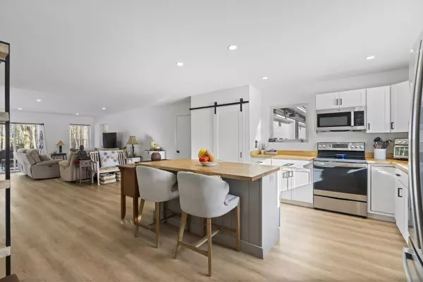 Oakland, ME 04963,39 Selden LN