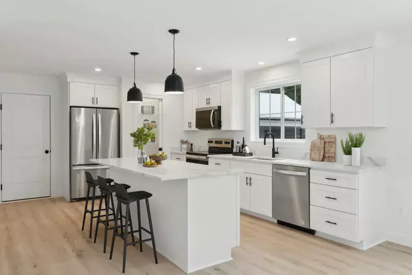 New Gloucester, ME 04260,18 Boundary WAY