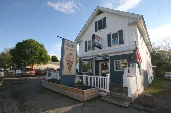 77 Main ST, Bradley, ME 04411