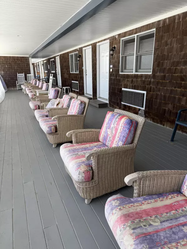 Ogunquit, ME 03907,35 Main ST #39