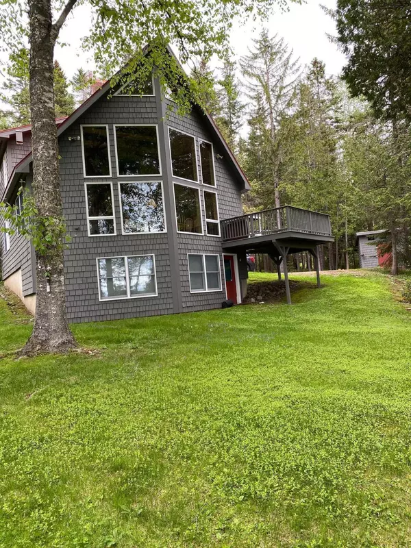 41 Hyatt RD, Rangeley, ME 04970