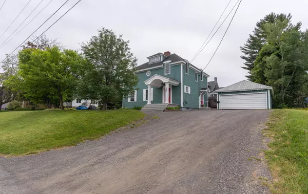 Madawaska, ME 04756,237 Acadia ST