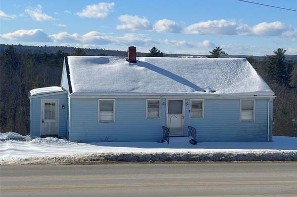 8 Bald Hill RD, New Gloucester, ME 04260