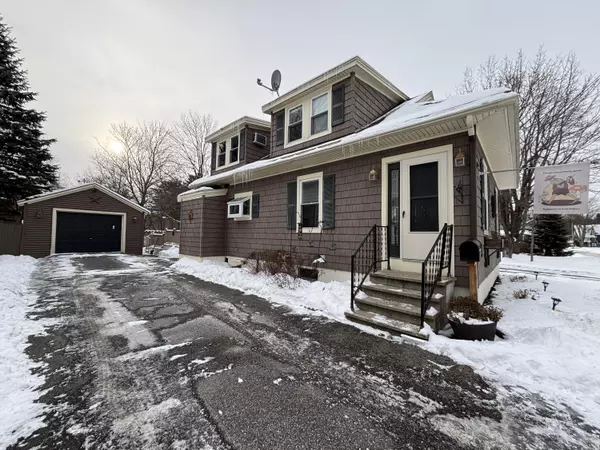 10 Wilson ST, Lewiston, ME 04240