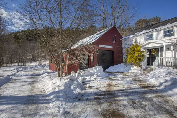 Waterford, ME 04088,8 Plummer Hill RD