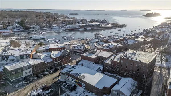 Camden, ME 04843,10 Mechanic ST