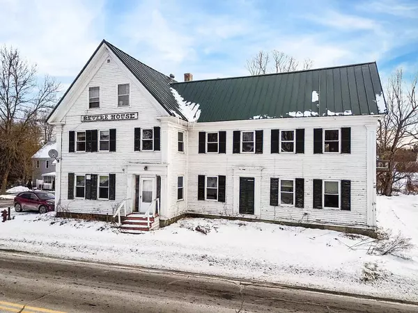 Vassalboro, ME 04989,335 Main ST