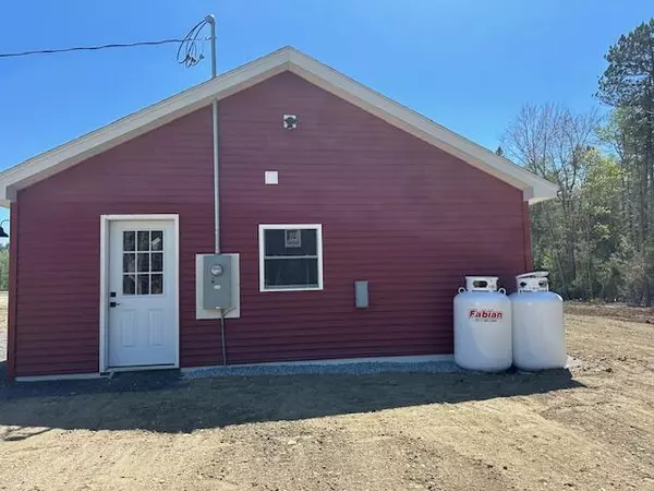 Orrington, ME 04474,15 Bartlett CV