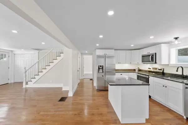 Orono, ME 04473,22 Old Kelley AVE