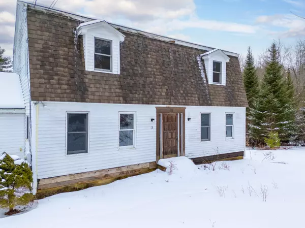 13 Maxwell RD, Sabattus, ME 04280