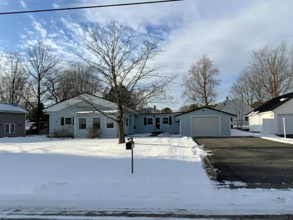 29 Avalon ST, Lewiston, ME 04240
