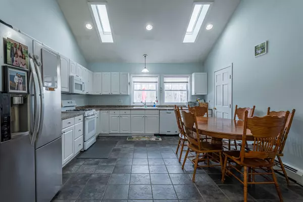 Standish, ME 04084,145 Dolloff RD