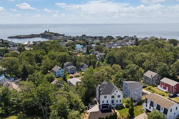 8 Harrison AVE, York, ME 03909