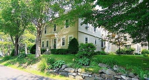 15 Locke ST, Kennebunkport, ME 04046