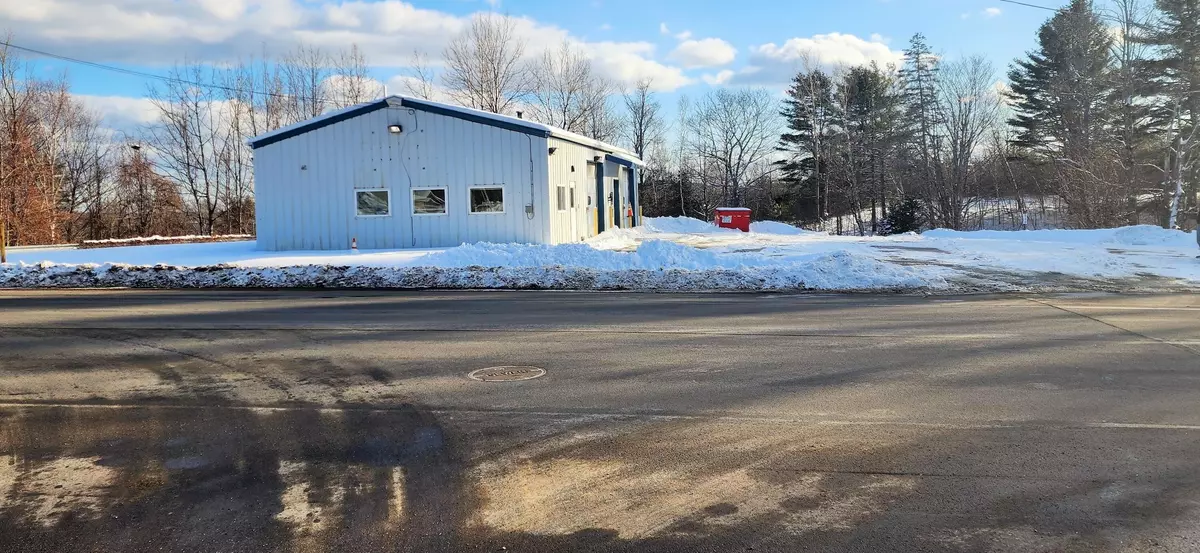 Winterport, ME 04496,514 S Main ST