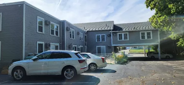 Ogunquit, ME 03907,298 Main ST #206