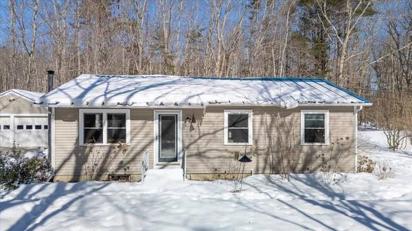 39 Mount Pleasant ST, Rockport, ME 04856