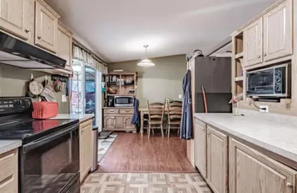 Warren, ME 04864,48 Rocky Hill RD