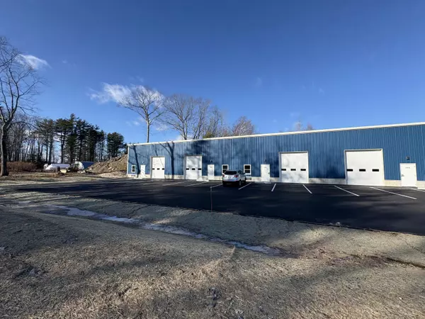 Saco, ME 04072,11 Eastview Pkwy #B