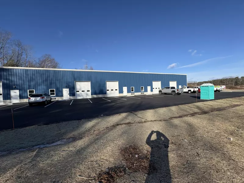 11 Eastview Pkwy #C, Saco, ME 04072