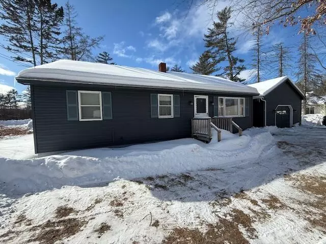 48 Mayville RD, Bethel, ME 04217
