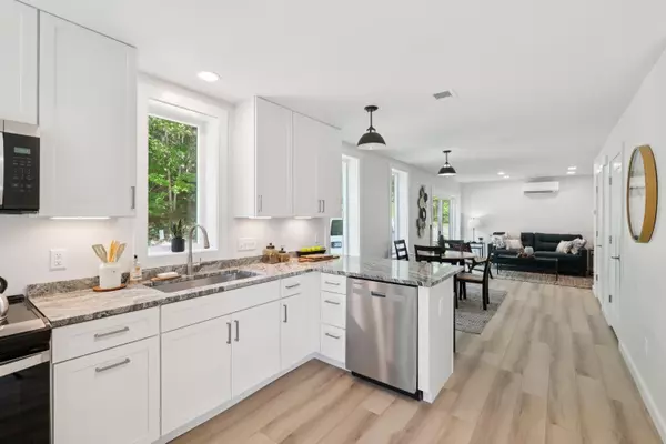 Boothbay, ME 04537,1 Cedar BND #1