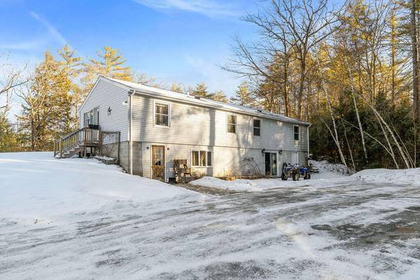 576 County RD, Turner, ME 04282