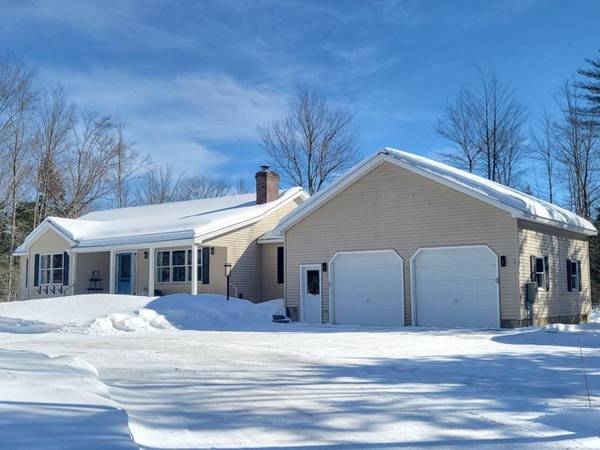 130 Marwick RD, Farmington, ME 04938