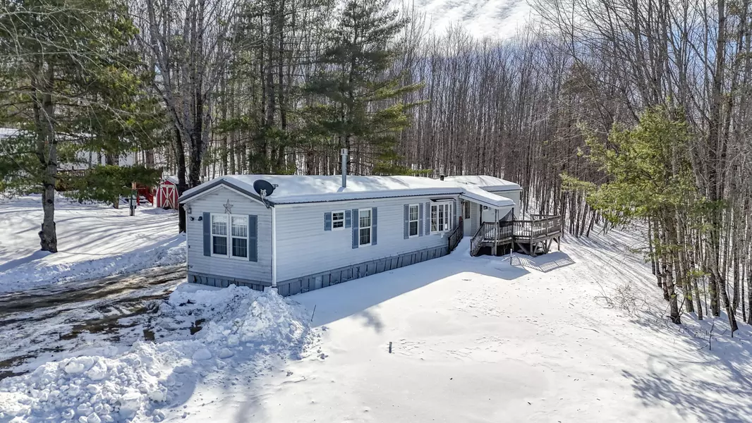 28 Olivia AVE #28, Oakland, ME 04963