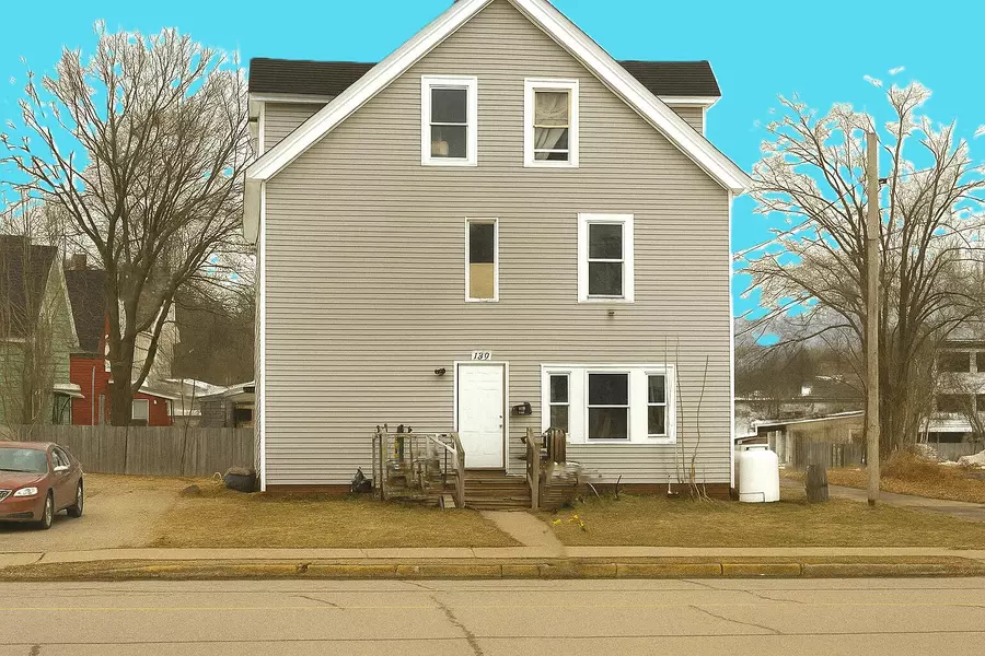 133 Rumford AVE, Rumford, ME 04276