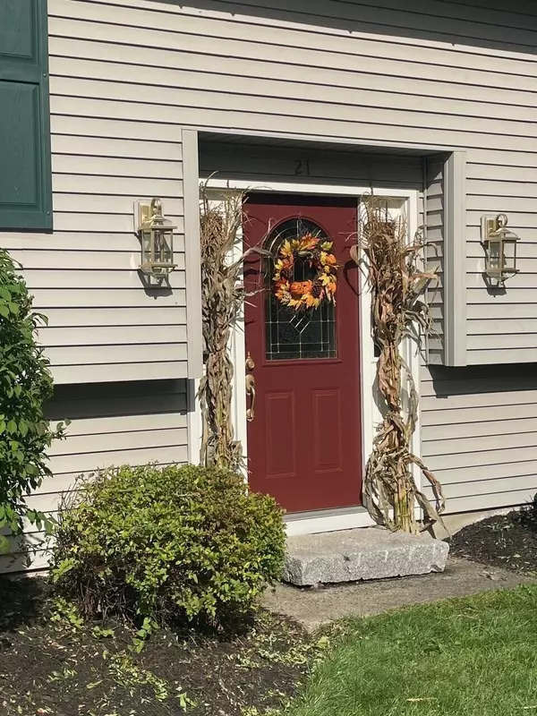 Benton, ME 04901,21 Booker AVE