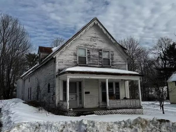 Skowhegan, ME 04976,17 Bennett AVE