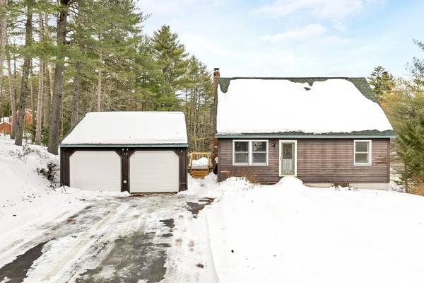 10 Granite RD, Effingham, NH 03882