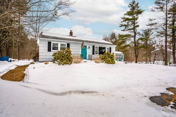 6 Longfellow RD, Gorham, ME 04038