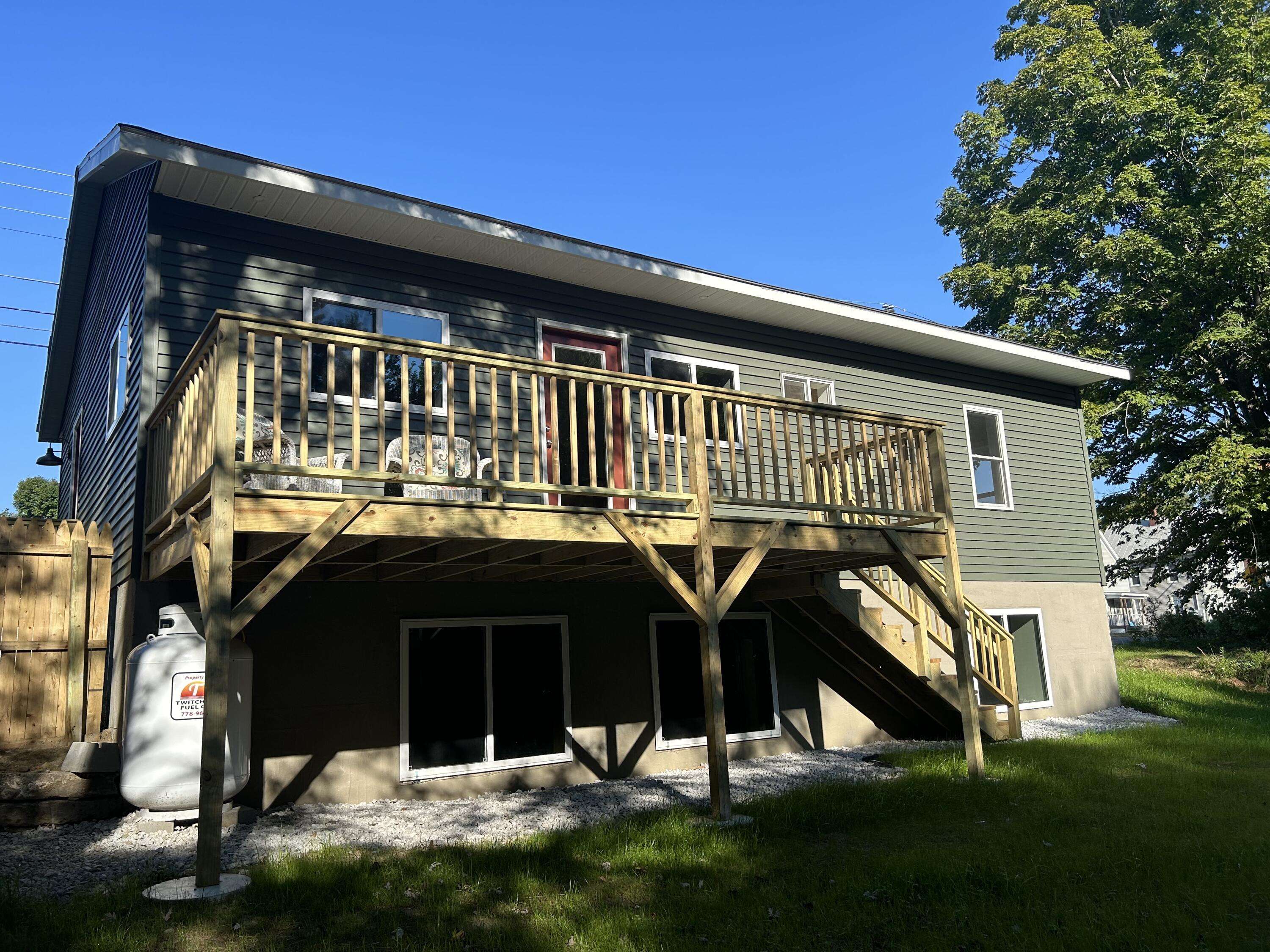 130 Wilton RD, Farmington, ME 04938