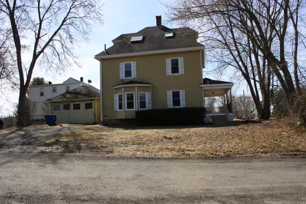 Portland, ME 04102,24 Rowe AVE