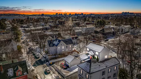 36 Saunders ST #2, Portland, ME 04103