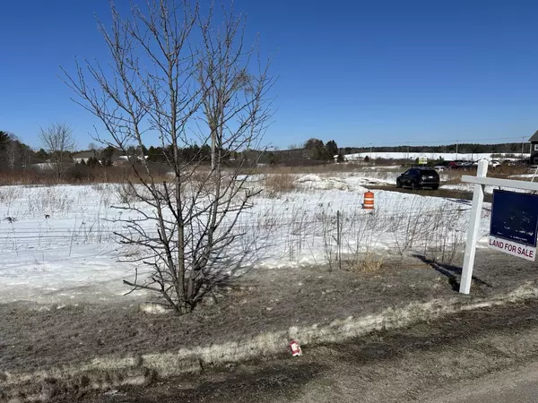 Gorham, ME 04038,560 Main ST