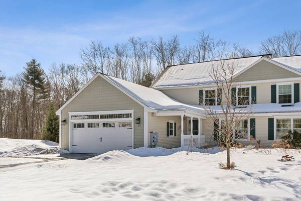 15 Amethyst DR #15, Topsham, ME 04086