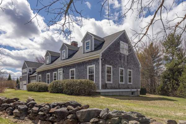 76 Jackson RD, Hope, ME 04847